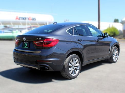 Used 2017 BMW X6 xDrive50i image 7
