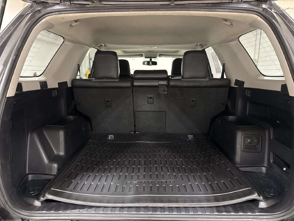 Used 2018 Toyota 4Runner SR5 Premium AWD/4WD image 25
