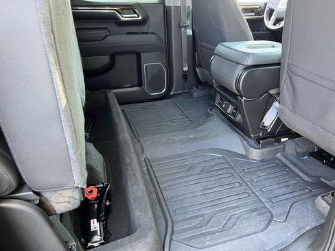 Used 2022 GMC Sierra 1500 Elevation w/ LPO, Elevation Black Package AWD/4WD image 20