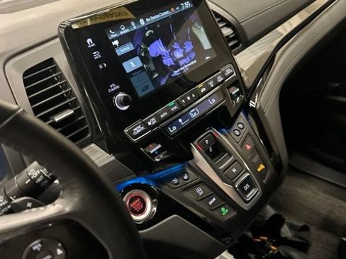 Used 2024 Honda Odyssey Elite image 10