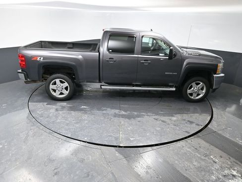 Used 2011 Chevrolet Silverado 2500 LT w/ Interior Plus Package image 50