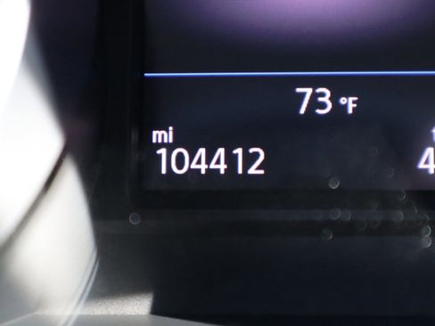 Used 2020 Volkswagen Tiguan S image 18