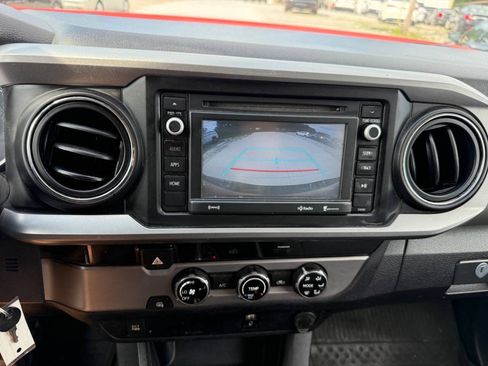 Used 2017 Toyota Tacoma SR5 w/ Tow Package RWD image 19
