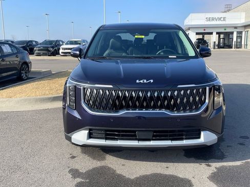 New 2026 Kia Carnival FWD image 2