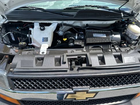 Used 2020 Chevrolet Express 3500 LT w/ LT Preferred Equipment Group RWD image 23