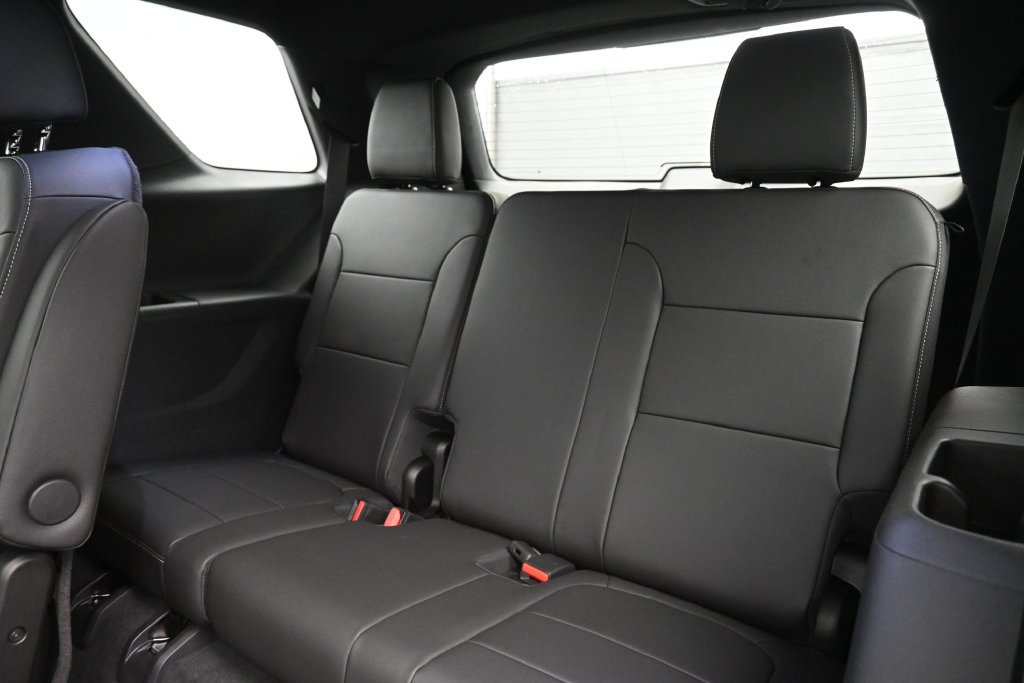 Used 2022 Chevrolet Traverse LT w/ LT Premium Package AWD/4WD image 26