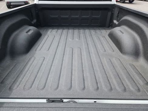New 2026 RAM 2500 Laramie AWD/4WD image 34