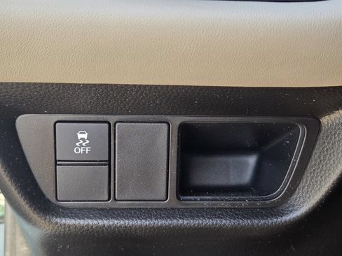Used 2025 Honda HR-V LX image 23