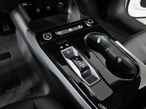 New 2025 Audi A6 e-tron Ultra image 17