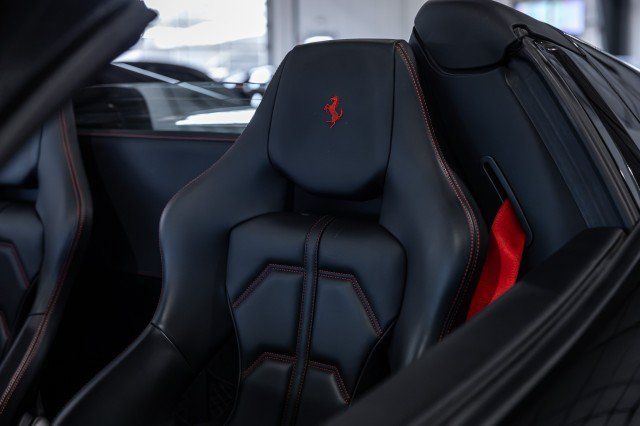 Used 2018 Ferrari 488 Spider RWD image 32