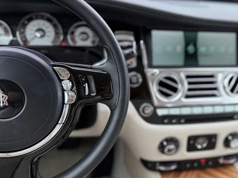 Used 2015 Rolls-Royce Wraith RWD image 29