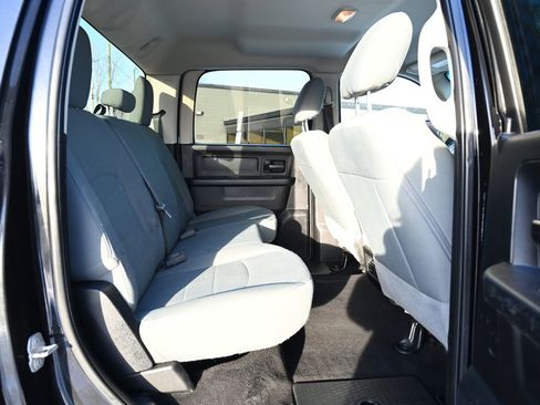 Used 2018 RAM 2500 Tradesman w/ Chrome Appearance Group image 35