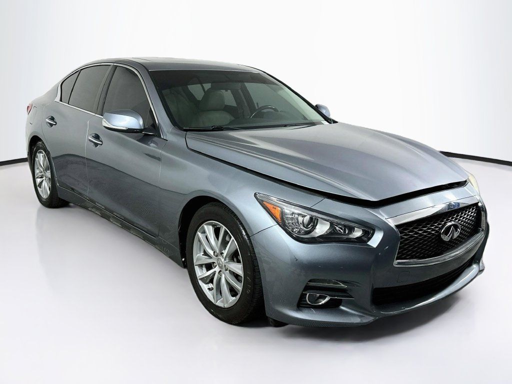 Used 2015 INFINITI Q50 w/ Moonroof Package RWD image 2