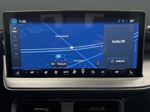 Used 2025 Ford Maverick Lariat w/ Black Appearance Package image 4