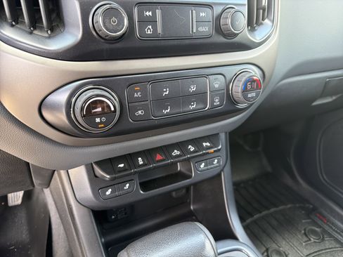 Used 2019 Chevrolet Colorado Z71 AWD/4WD image 27