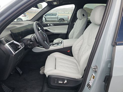 Used 2026 BMW X5 xDrive40i AWD/4WD image 4