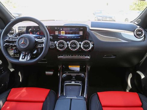 New 2026 Mercedes-Benz GLA 35 AMG 4MATIC image 10