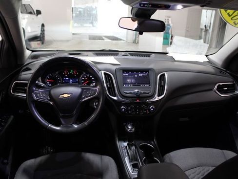 Certified 2021 Chevrolet Equinox LT image 2