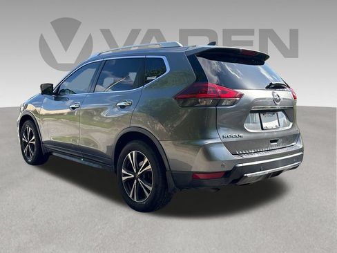 Used 2020 Nissan Rogue SV w/ Premium Package FWD image 17
