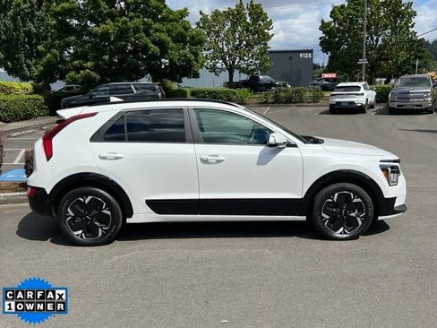 Used 2024 Kia Niro Wind w/ Wind Preserve Package FWD image 8
