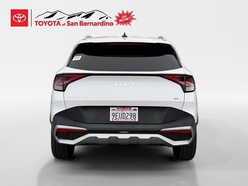 Used 2023 Kia Sportage EX image 4