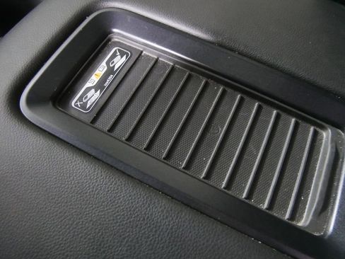 Used 2018 Chevrolet Silverado 1500 High Country image 23