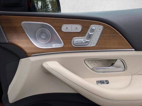 Used 2020 Mercedes-Benz GLS 450 4MATIC image 22