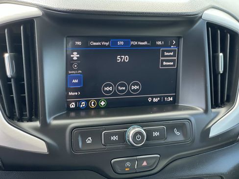 Used 2023 GMC Terrain SLE w/ Driver Convenience Package image 13