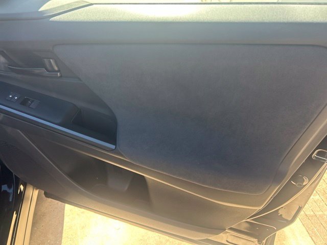 Used 2026 Toyota C-HR AWD/4WD image 17