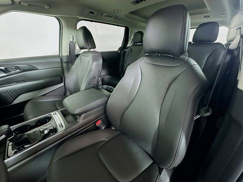 New 2026 Kia Carnival SX w/ SX Dark Edition Package image 21