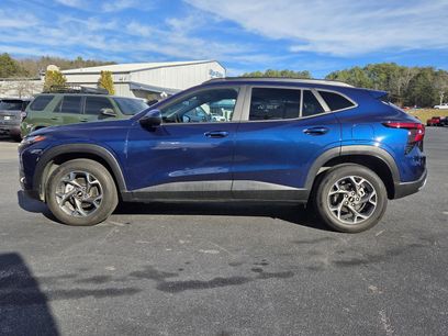 Used 2024 Chevrolet Trax LT w/ Driver Confidence Package