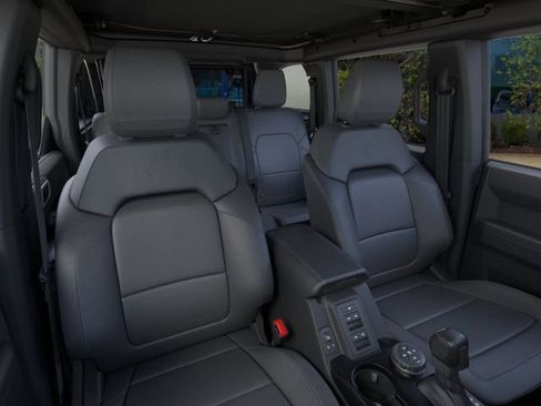 New 2026 Ford Bronco Outer Banks w/ Sasquatch Package AWD/4WD image 11