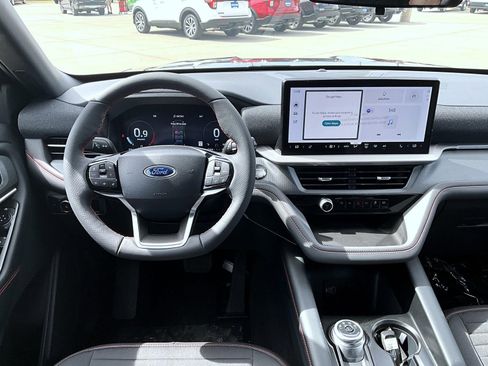 New 2026 Ford Explorer ST-Line AWD/4WD image 11