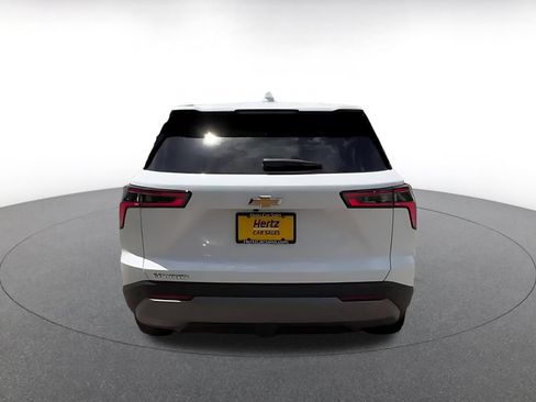 Used 2025 Chevrolet Equinox LT FWD image 12