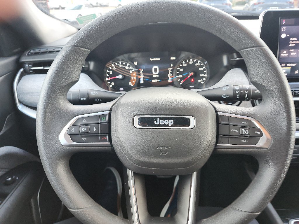 Used 2025 Jeep Compass Sport AWD/4WD image 28