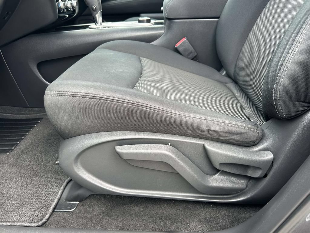 Used 2017 Nissan Pathfinder S AWD/4WD image 15