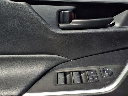 Certified 2025 Toyota RAV4 LE FWD image 19