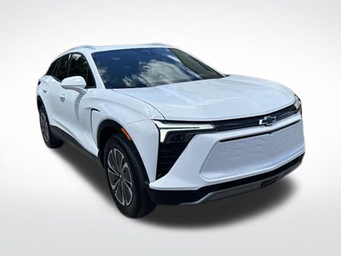 Used 2024 Chevrolet Blazer EV LT AWD/4WD image 8