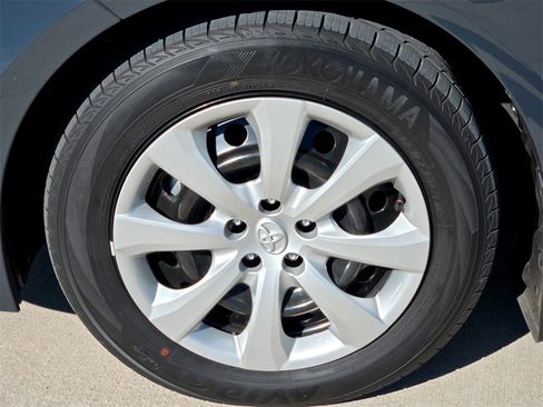 Used 2026 Toyota Corolla LE image 9