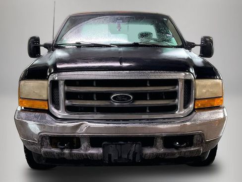 Used 2001 Ford F250 Lariat RWD image 3