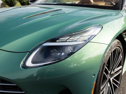 Used 2025 Aston Martin DB12 Convertible RWD image 13