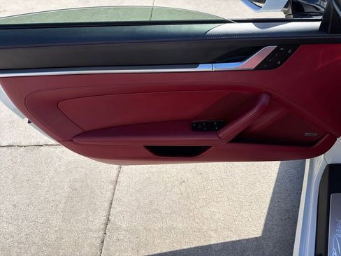 Used 2022 Porsche 911 Carrera image 42