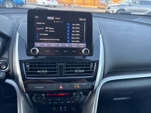 Used 2023 Mitsubishi Eclipse Cross SEL image 12