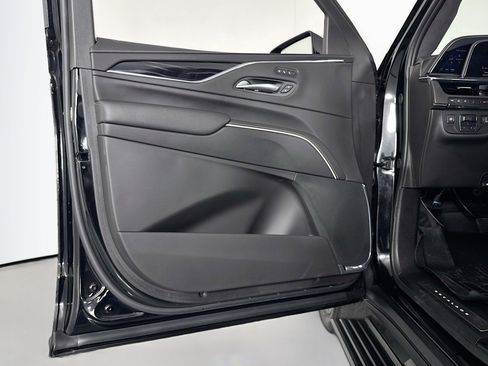 Used 2023 Cadillac Escalade ESV V image 21