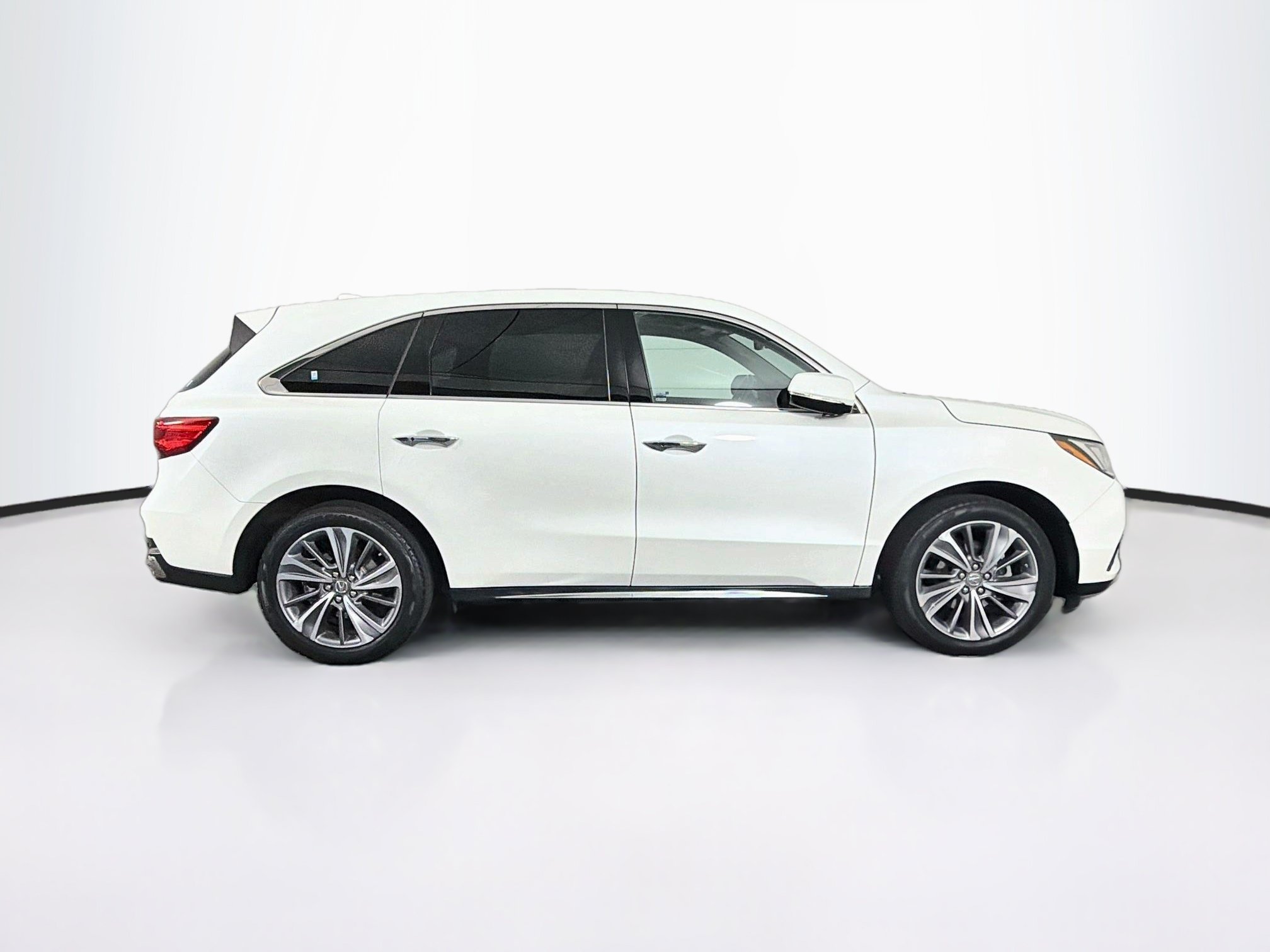 Used 2018 Acura MDX w/ Technology Package AWD/4WD image 10