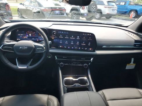 Certified 2026 Chevrolet Traverse LT w/ Midnight/Sport Edition image 14