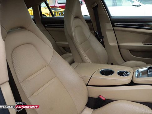 Used 2017 Porsche Panamera 4S image 30