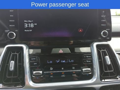 Used 2023 Kia Sorento SX FWD image 17