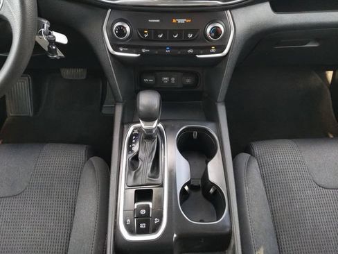 Used 2020 Hyundai Santa Fe SE AWD/4WD image 19