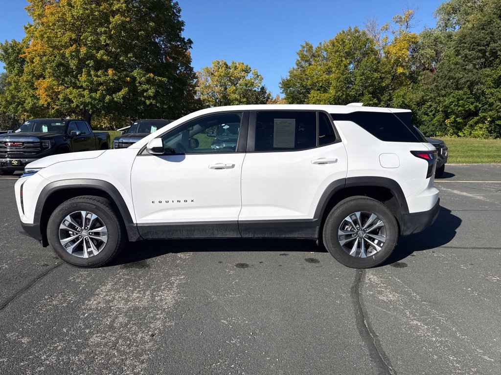 Used 2026 Chevrolet Equinox LT AWD/4WD image 4